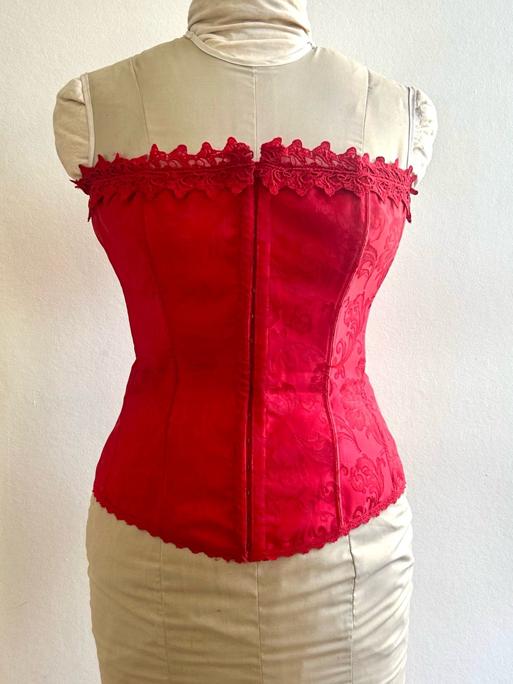 Elegant Red Lace-Trim Corset Top by Frederick’s of Hollywood - Women Intimates